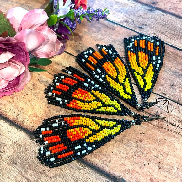 Butterfly wing beaded Earring - Picture 6 of 6